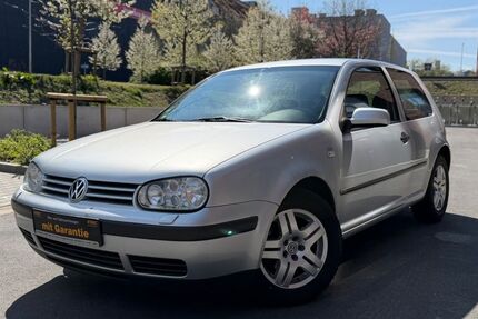 VW Golf 220.998 km 2.000 &euro; Essen 45145