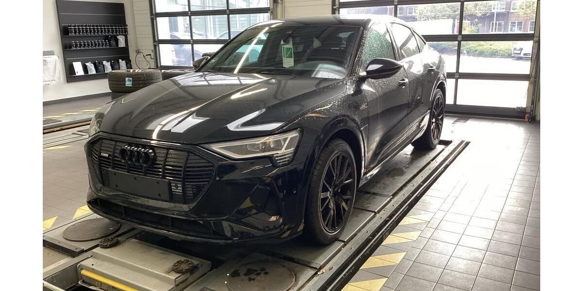 Audi e-tron 27.908 km 31.640 &euro; Hagen 58091