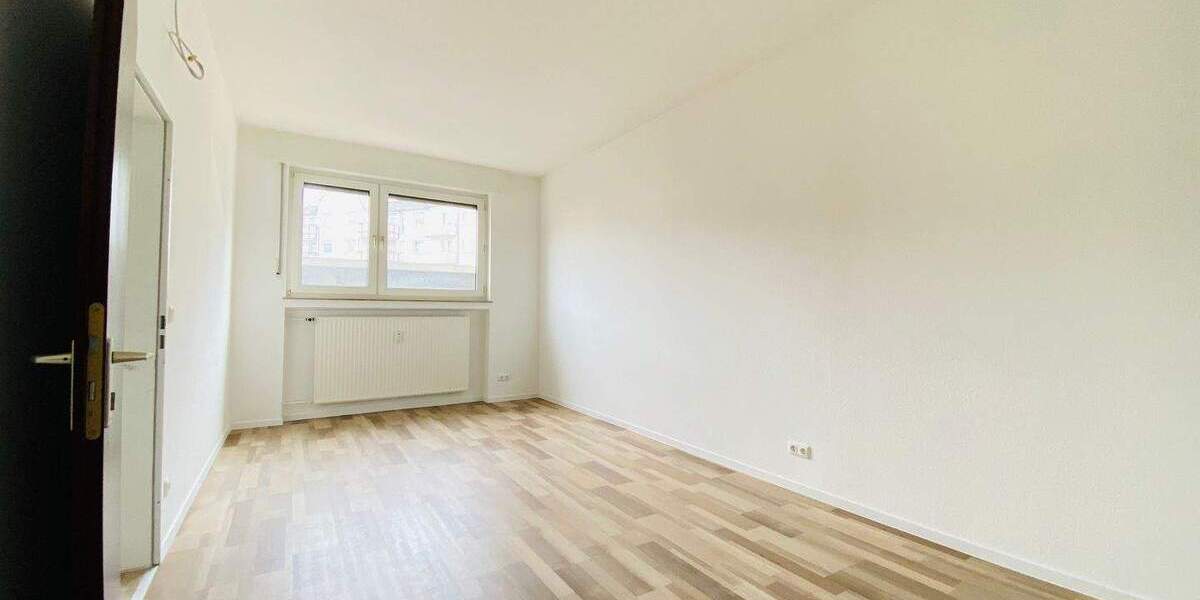 Gewerbeobjekt Bottrop Stadtmitte - 3 Zimmer, 70 m&sup2;, 490&euro; | Angebot:25879077