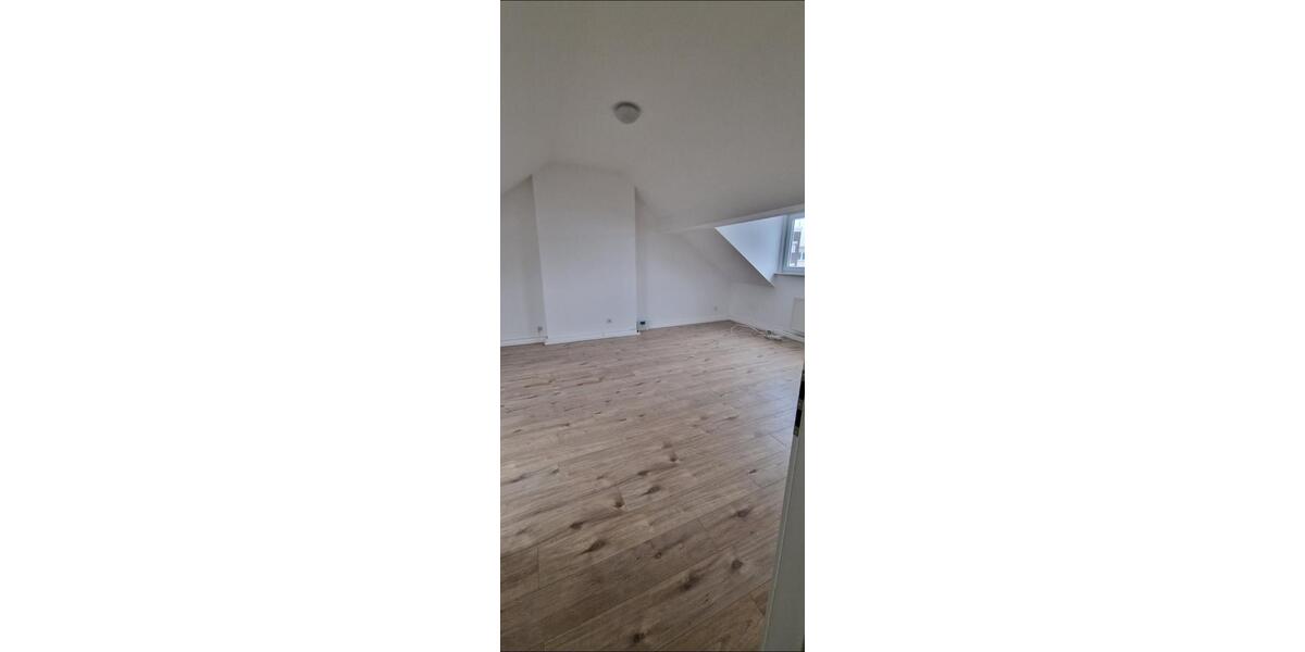 Dachgeschoßwohnung Bottrop - 2 Zimmer, 75 m&sup2;, 900&euro; | Angebot:24803225