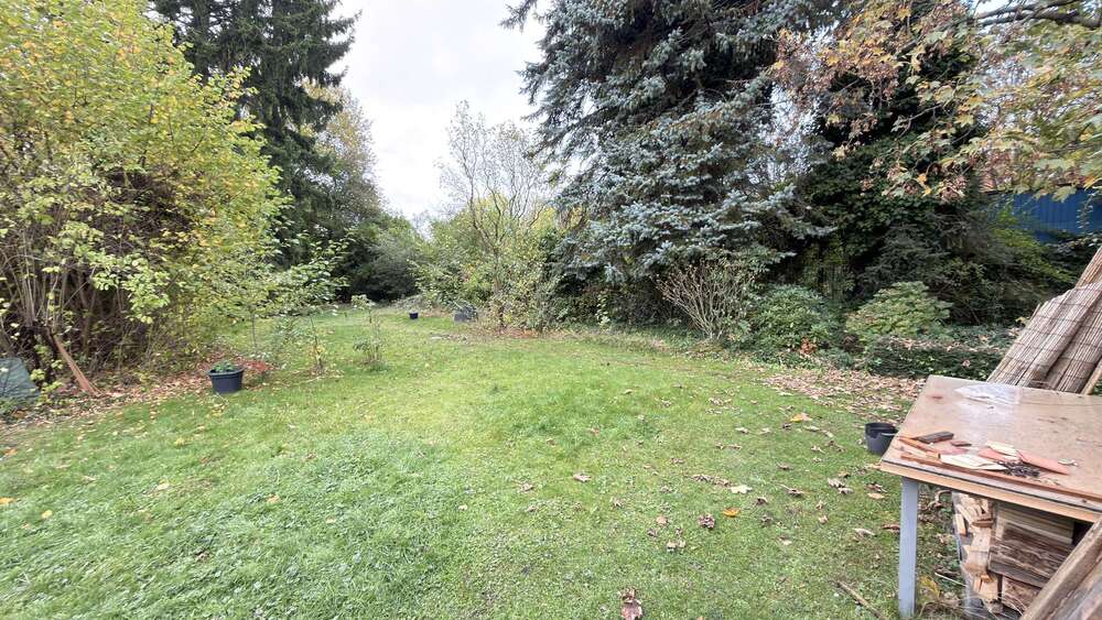 Zwei vermietete Wohneinheiten mit großem Garten und ausbaufähigem DG zur WohnungMaisonette - Etagenwohnung Essen Stadtbezirk VI | Angebot:24796116