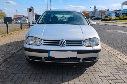 VW Golf 230.996 km 3.200 &euro; Bergkamen 59192