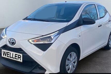 Toyota Aygo (X) 27.515 km 9.970 &euro; Dortmund 44143
