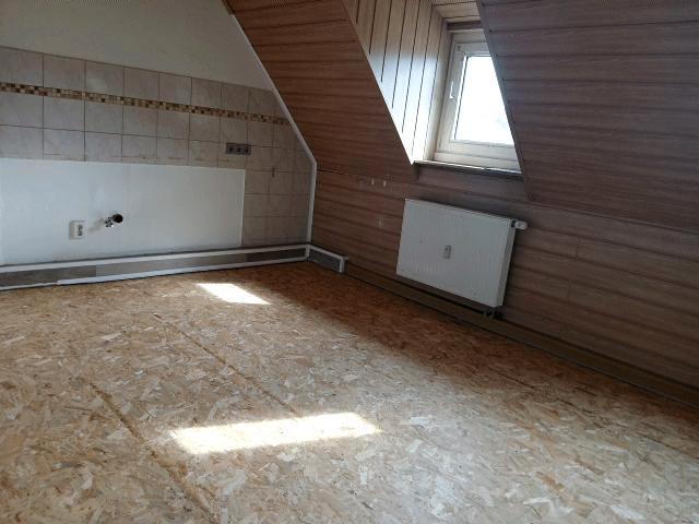 Dachgeschoßwohnung Gladbeck Alt-Rentfort - 3.5 Zimmer, 82 m&sup2;, 900&euro; | Angebot:26591576