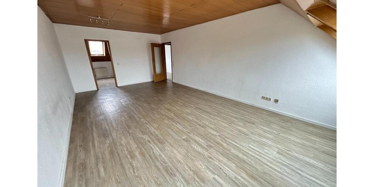 Dachgeschoßwohnung Essen Stadtbezirk III - 2 Zimmer, 58 m&sup2;, 436&euro; | Angebot:24772905