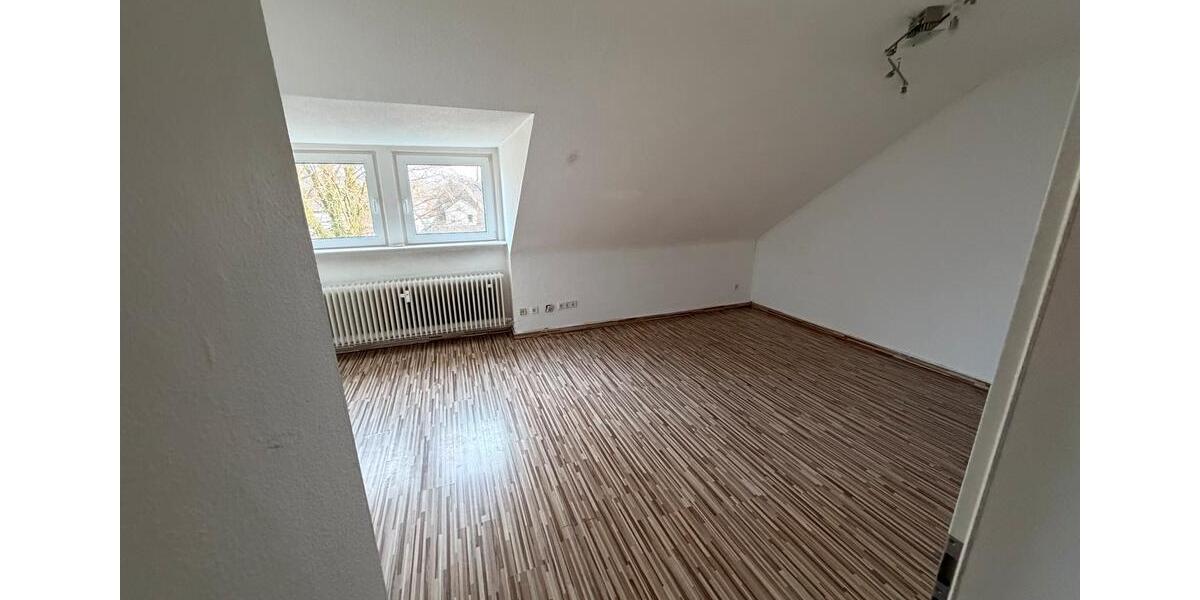 Dachgeschoßwohnung Gelsenkirchen Resse - 3.5 Zimmer, 79 m&sup2;, 570&euro; | Angebot:25173088