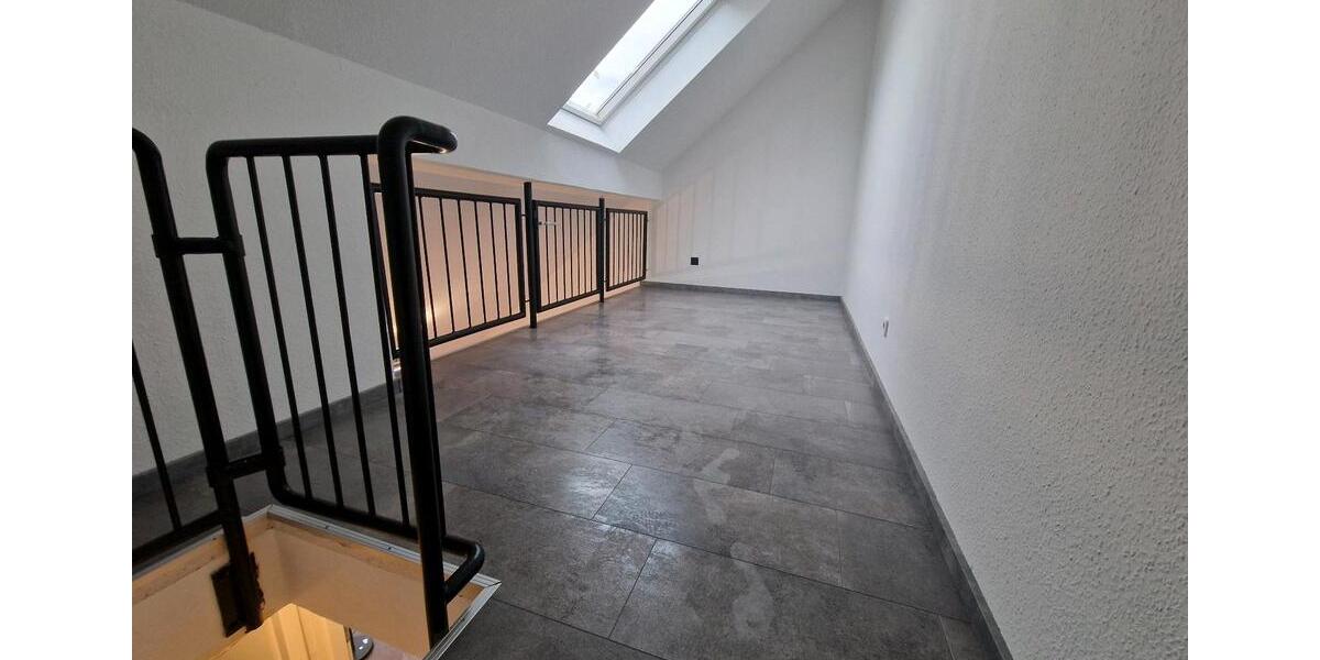 Dachgeschoßwohnung Essen Stadtbezirk V - 1 Zimmer, 34 m&sup2;, 50.000&euro; | Angebot:25719302