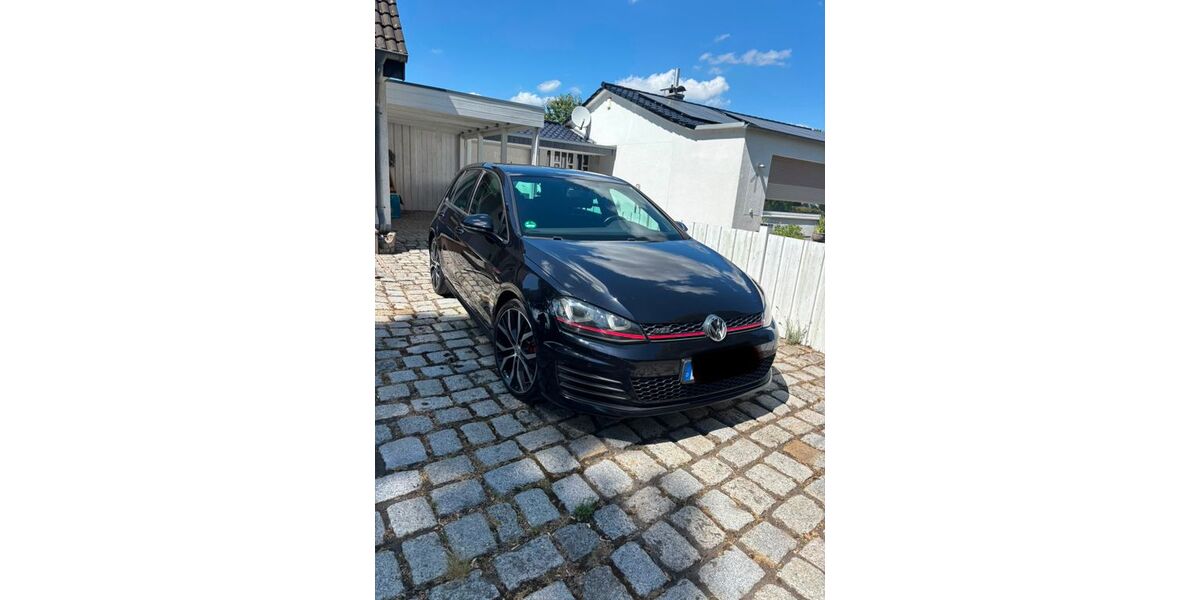 VW Golf 145.723 km 15.300 &euro; Holzwickede 59439