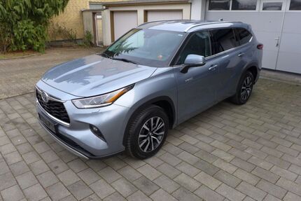 Toyota Highlander 124.785 km 36.750 &euro; Gladbeck 45968