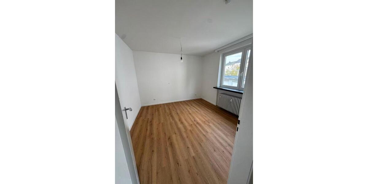 Etagenwohnung Lünen Brambauer - 3 Zimmer, 76 m&sup2;, 700&euro; | Angebot:26647335