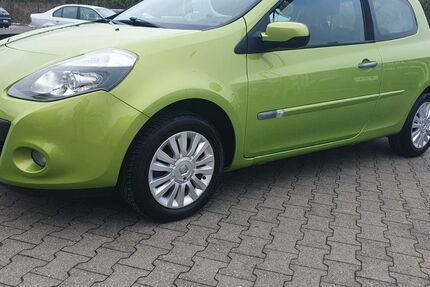Renault Clio 112.015 km 4.999 &euro; Essen 45326