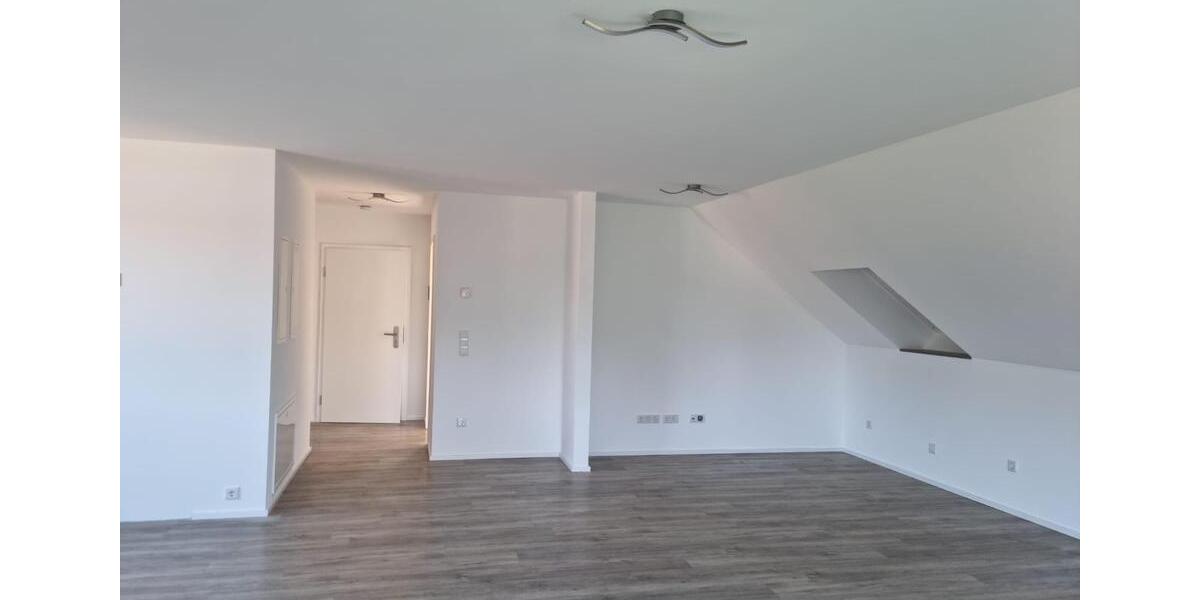 Dachgeschoßwohnung Waltrop - 2.5 Zimmer, 77 m&sup2;, 910&euro; | Angebot:25974990