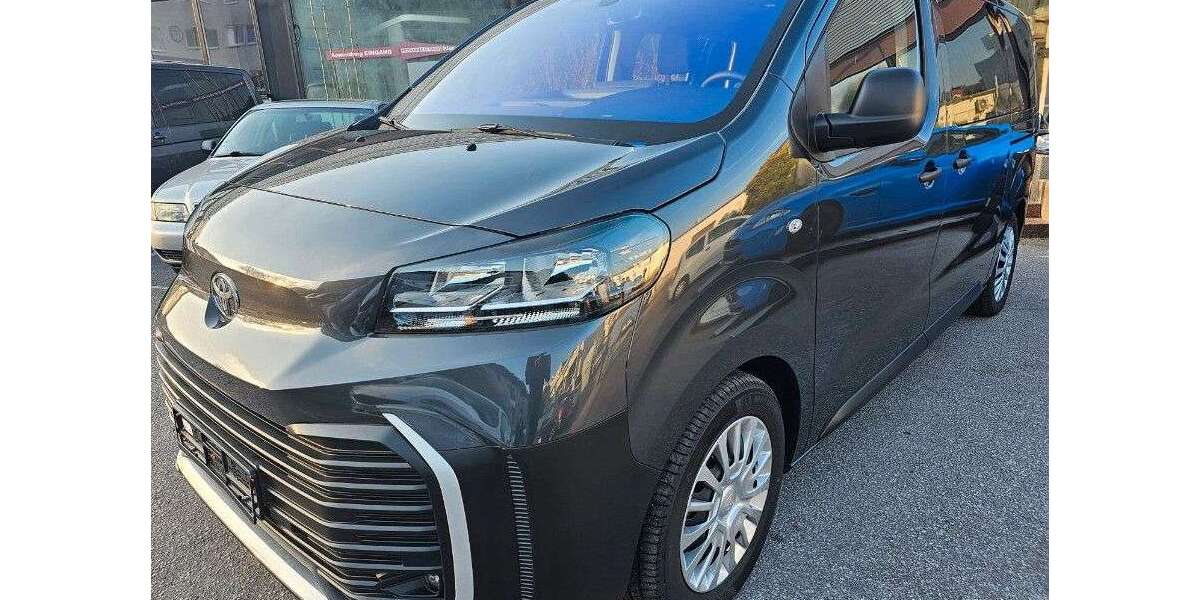 Toyota Proace 14.300 km 44.900 &euro; Gelsenkirchen 45884