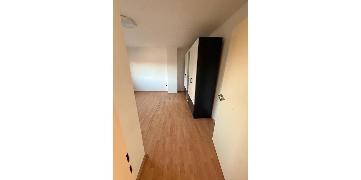 Dachgeschoßwohnung Essen Stadtbezirk V - 2 Zimmer, 70 m&sup2;, 750&euro; | Angebot:26699828
