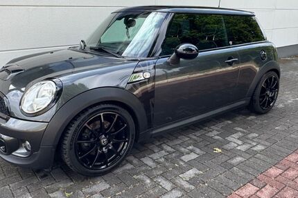 Mini Cooper S 95.000 km 10.480 &euro; Hattingen 45525