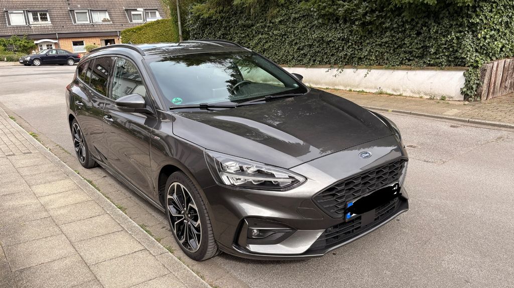 Ford Focus 90.000 km 14.799 &euro; Essen 45149