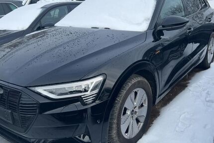 Audi e-tron 61.930 km 37.560 &euro; Hagen 58091