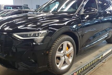 Audi e-tron 37.840 km 33.510 &euro; Hagen 58091