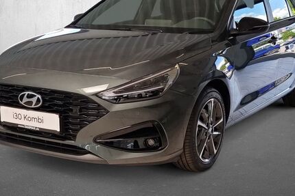 Hyundai i30 28.473 km 21.490 &euro; Castrop-Rauxel 44575