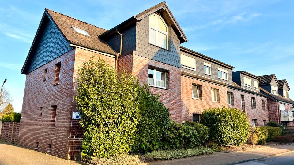 Dachgeschoßwohnung Bottrop Feldhausen - 2 Zimmer, 49 m&sup2;, 499&euro; | Angebot:26008392