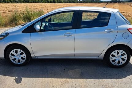 Toyota Yaris 40.503 km 11.200 &euro; Unna 59425