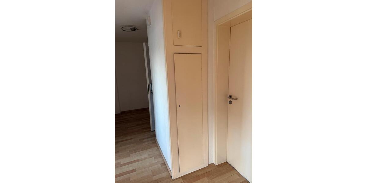 Dachgeschoßwohnung Essen Stadtbezirk V - 2 Zimmer, 70 m&sup2;, 750&euro; | Angebot:26699828