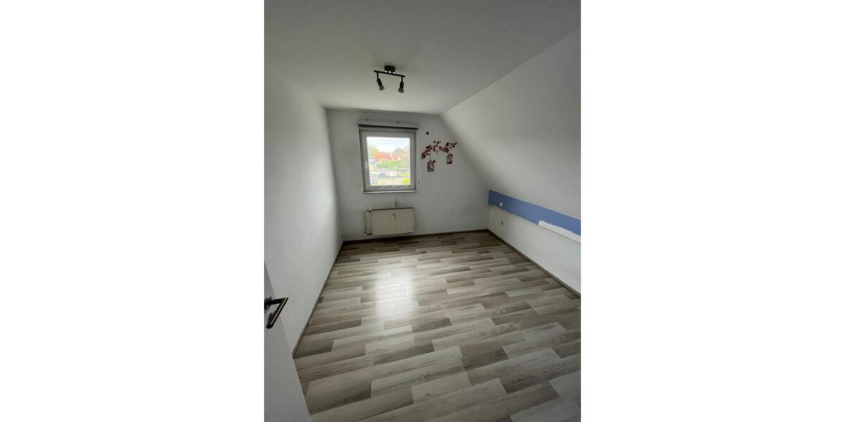 Dachgeschoßwohnung Marl Alt-Marl - 3.5 Zimmer, 65 m&sup2;, 850&euro; | Angebot:26563182