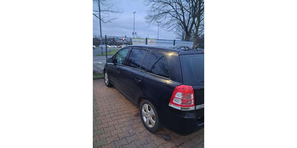 Opel Zafira 114.235 km 4.500 &euro; Essen 45356