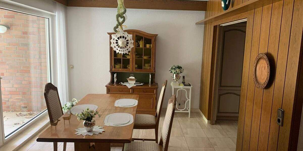 Etagenwohnung Dortmund Mitte - 3 Zimmer, 125 m&sup2;, 1.500&euro; | Angebot:25698606