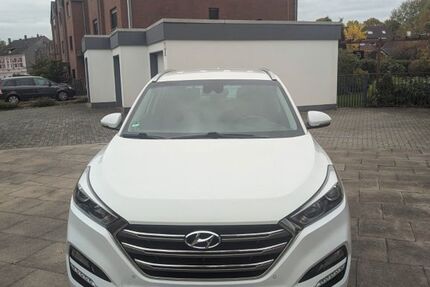 Hyundai TUCSON 92.000 km 13.450 &euro; Herne 44651
