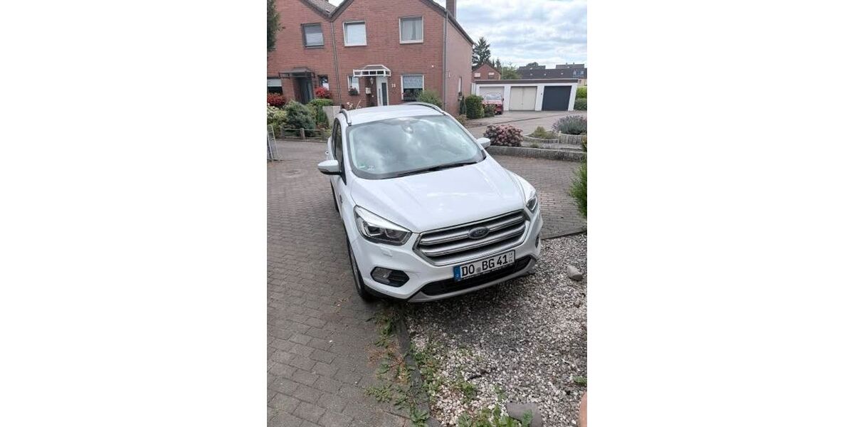 Ford Kuga 94.975 km 12.500 &euro; Dortmund 44388