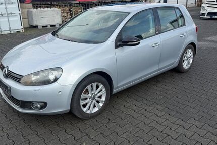 VW Golf 89.545 km 7.799 &euro; Lüdinghausen 59348