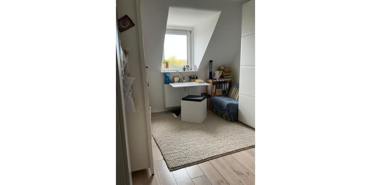 Dachgeschoßwohnung Hagen Hagen-Mitte - 5 Zimmer, 122 m&sup2;, 760&euro; | Angebot:26606044