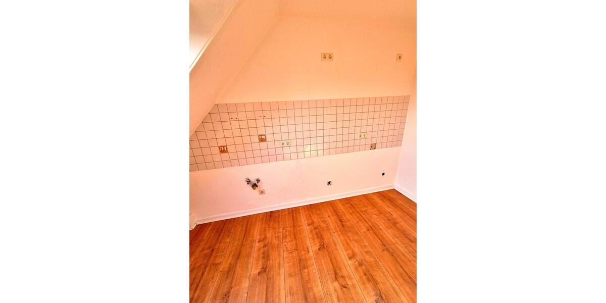 Dachgeschoßwohnung Herne - 3.5 Zimmer, 75 m&sup2;, 560&euro; | Angebot:26033806