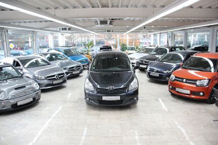 Toyota Verso 240.000 km 1.990 &euro; Essen 45356