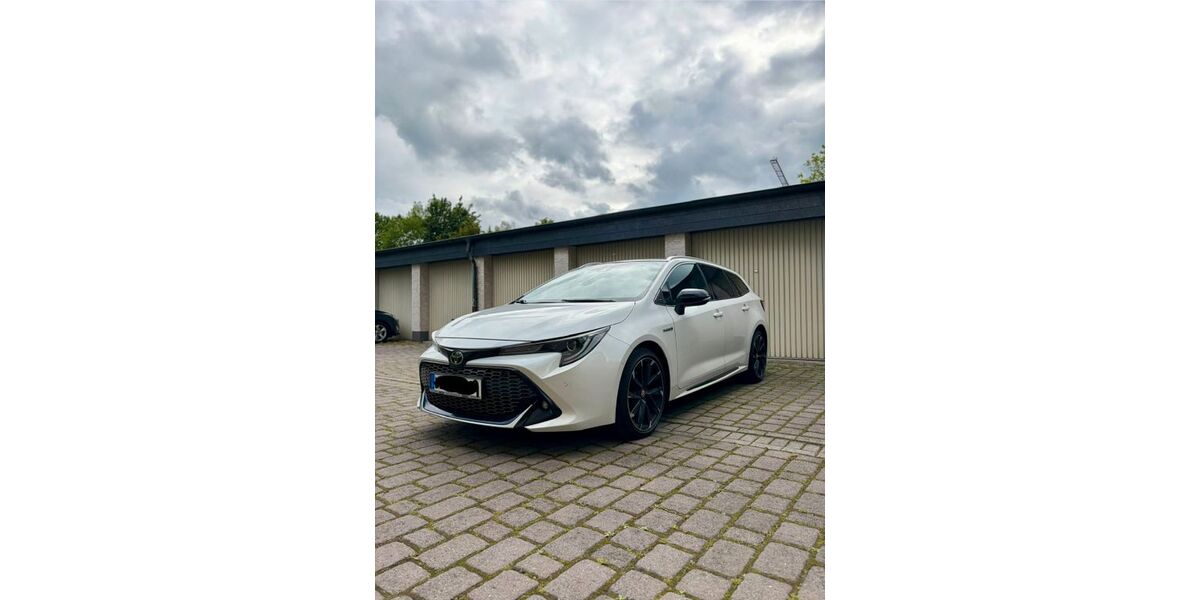 Toyota Corolla 101.000 km 22.900 &euro; Dortmund 44287