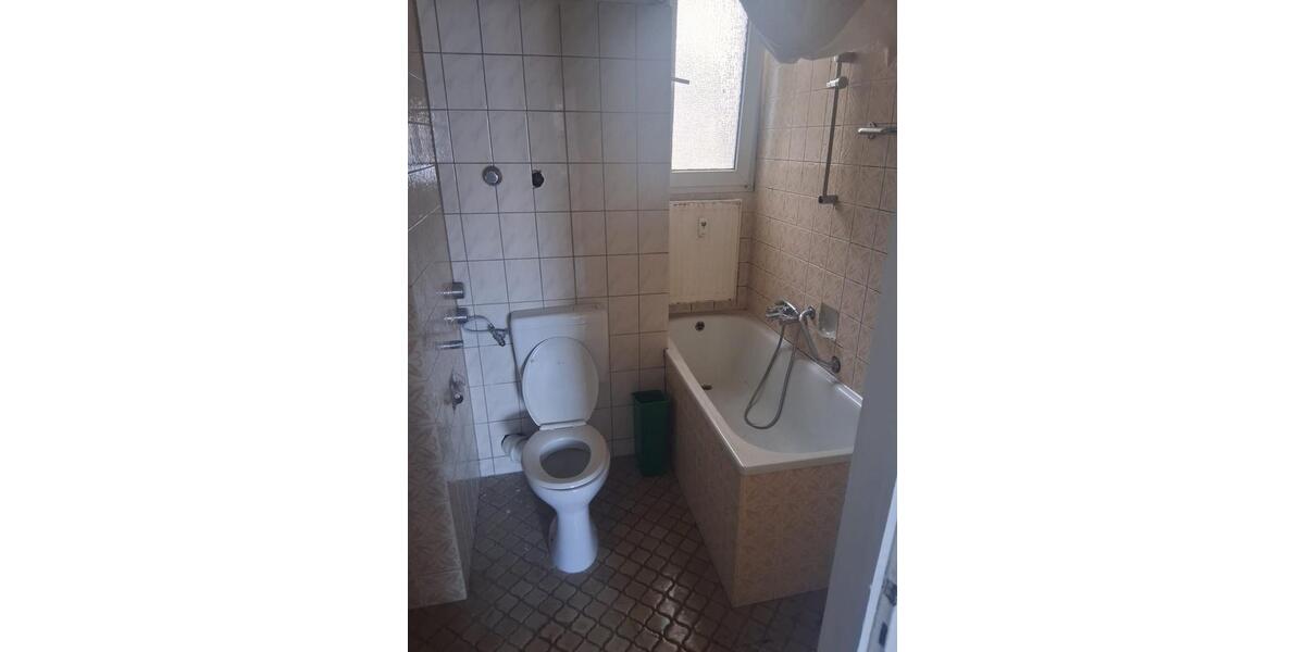 Etagenwohnung Gelsenkirchen - 5 Zimmer, 100 m&sup2;, 700&euro; | Angebot:26546029