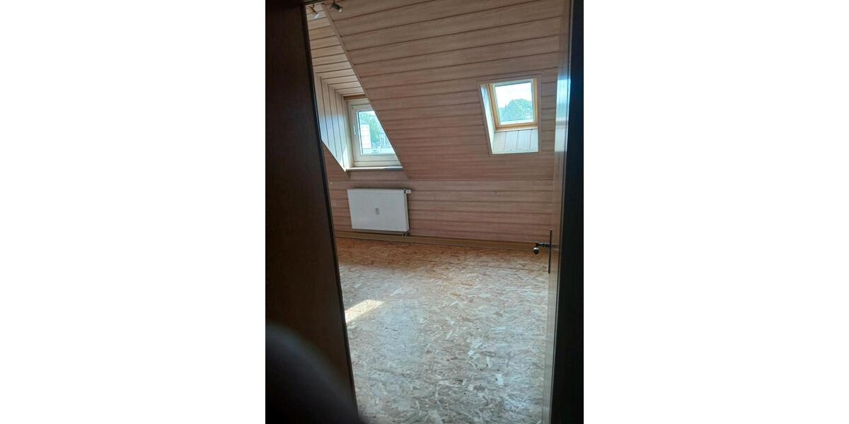 Dachgeschoßwohnung Gladbeck Alt-Rentfort - 3.5 Zimmer, 82 m&sup2;, 900&euro; | Angebot:26591576