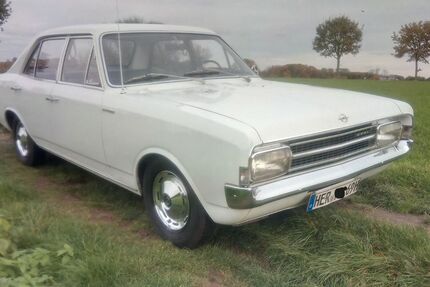 Opel Rekord 120.000 km 9.800 &euro; Herne 44625