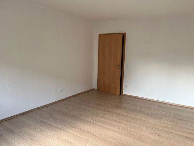 Etagenwohnung Herne Röhlinghausen - 2 Zimmer, 71 m&sup2;, 572&euro; | Angebot:25796584