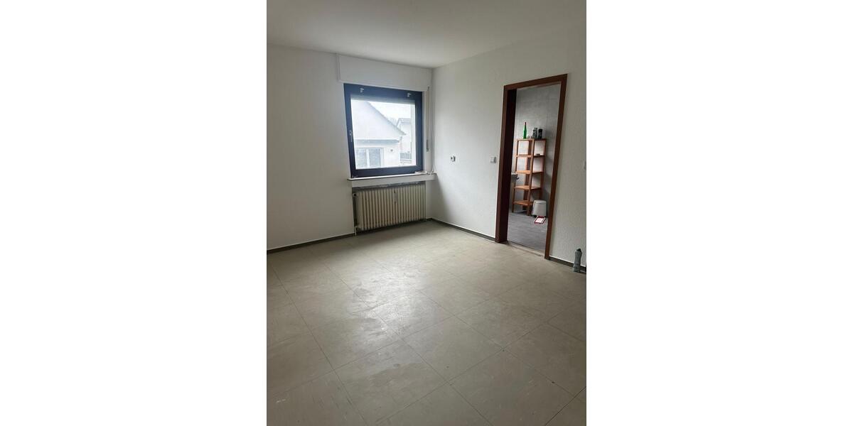 Etagenwohnung Dortmund Mengede - 3 Zimmer, 90 m&sup2;, 1.300&euro; | Angebot:25280119