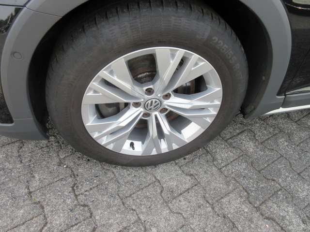 VW Passat Variant Alltrack 2.0 TSI DSG 4MOTION NAVI A 95.650 km 29.488 &euro; Bergkamen 59192