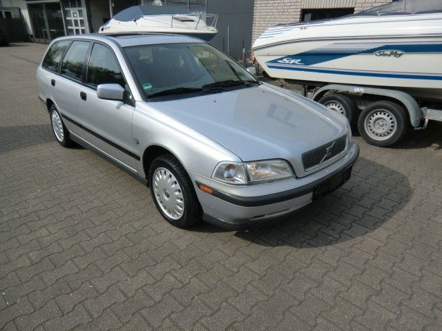 Volvo V40 231.109 km 1.499 &euro; Essen 45326