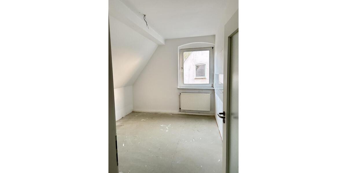 Dachgeschoßwohnung Lünen Brambauer - 2.5 Zimmer, 52 m&sup2;, 420&euro; | Angebot:22016323