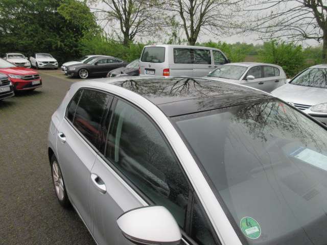 VW Golf Life 1.5 eTSI DSG NAVI PANO KAMERA LED+ ACC e 46.720 km 23.788 &euro; Bergkamen 59192