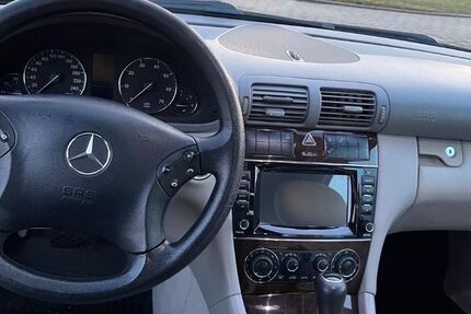 Mercedes-Benz C 180 200.062 km 1.500 &euro; Herne 44628