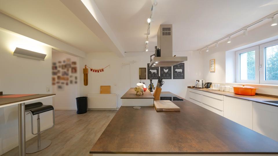 Reihenhaus Essen Stadtbezirk VIII - 4 Zimmer, 270 m&sup2;, 750.000&euro; | Angebot:26122103