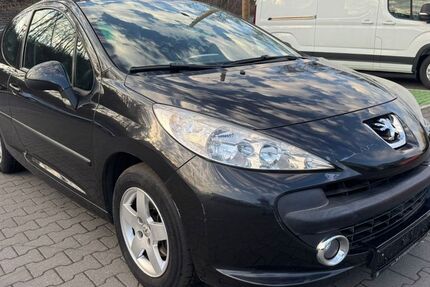 Peugeot 207 176.000 km 2.290 &euro; Bottrop 46238