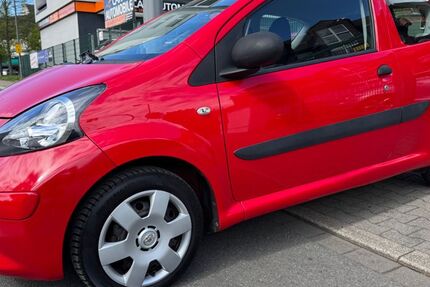 Toyota Aygo (X) 81.893 km 2.990 &euro; Gelsenkirchen 45899