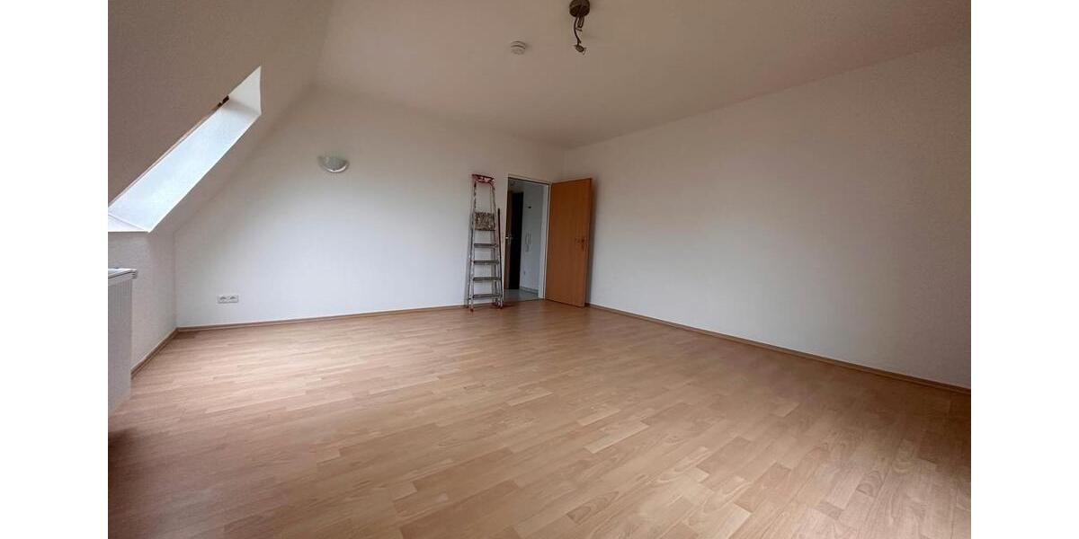 Dachgeschoßwohnung Essen Stadtbezirk VIII - 2 Zimmer, 54 m&sup2;, 540&euro; | Angebot:26413471